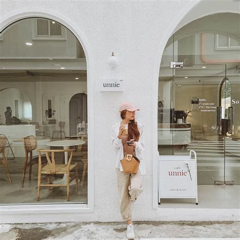 Unnie 언니 Café .